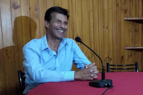 Leo Diana: “Lo importante es tener un Senador que baje y no se quede en la oficina”