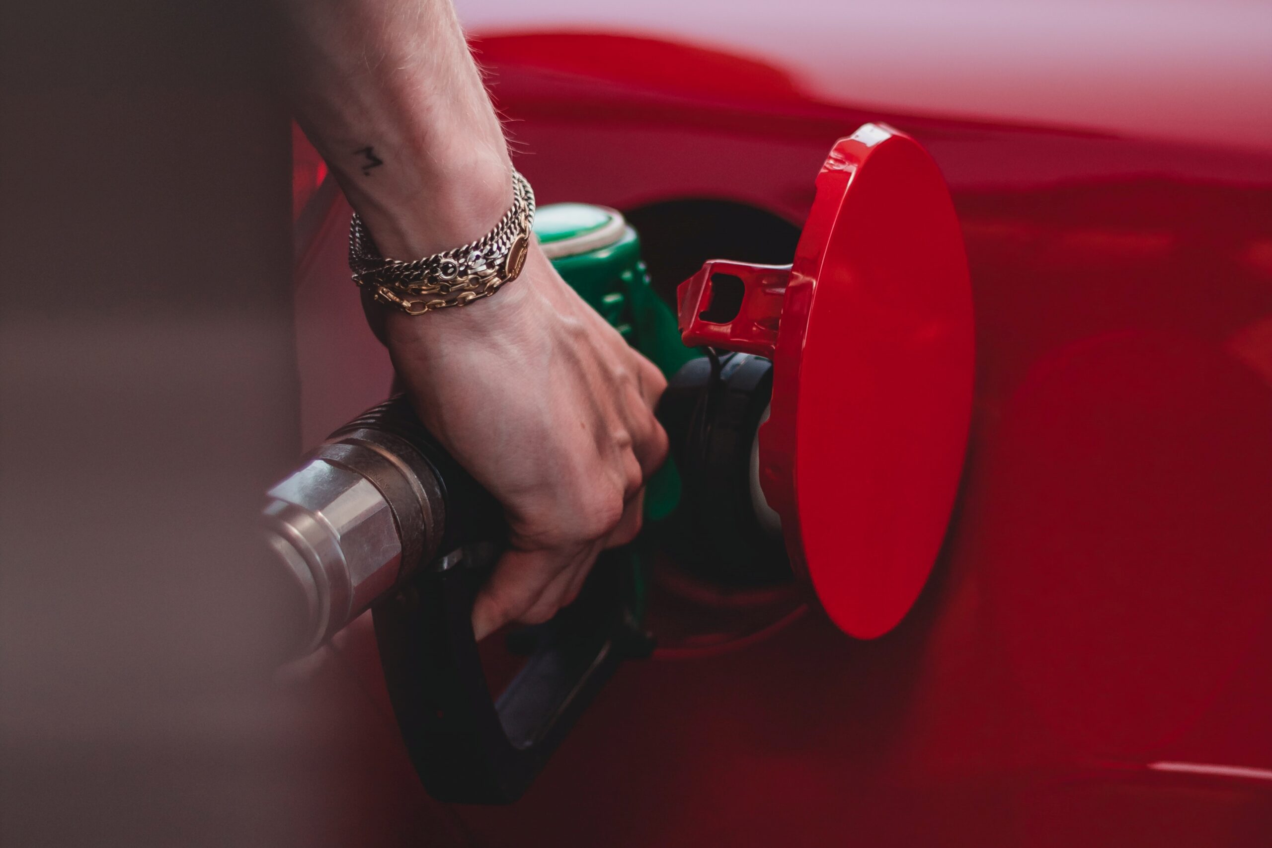Aumentaron los combustibles hasta un 11,5% en todo el país